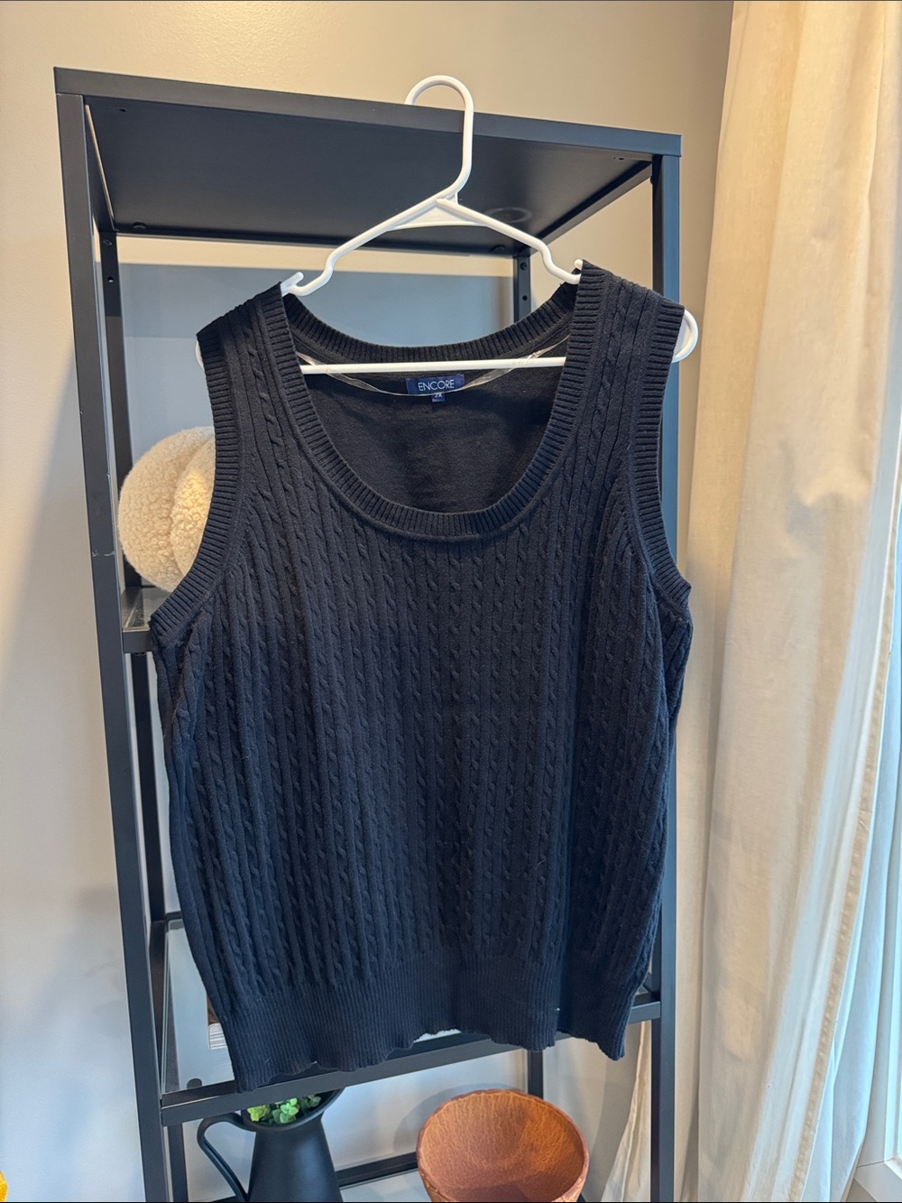604.Encore Jeans Black Cable-Knit V-Neck Sleeveless Sweater
